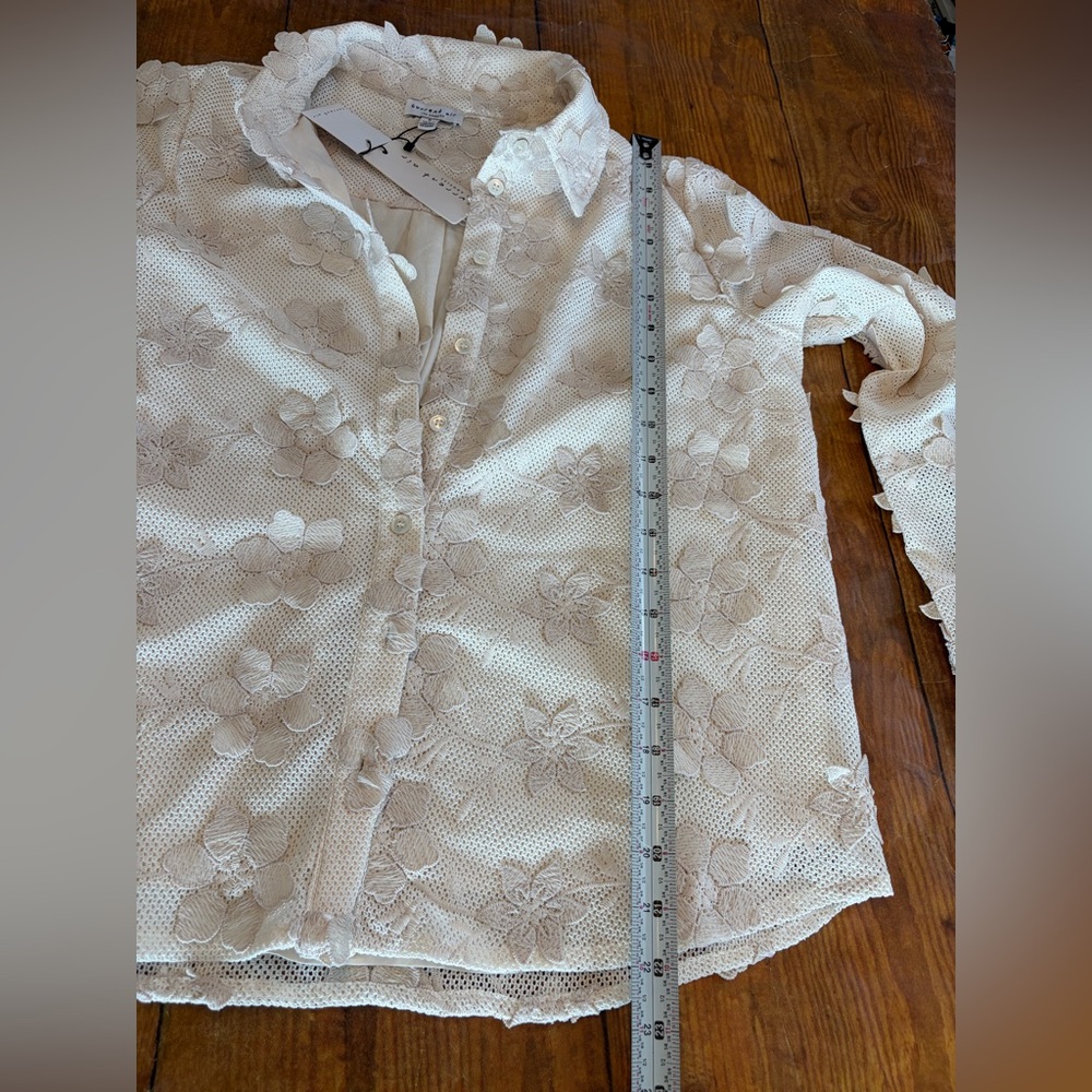 Current Air Cream Floral Lace Blouse - Picture 9 of 9